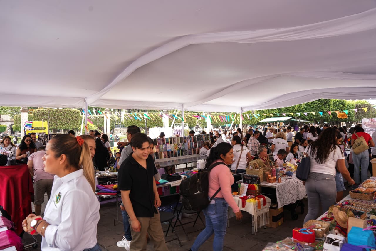Primer Festival Agua de Té a la Plaza Juárez, en Morelia