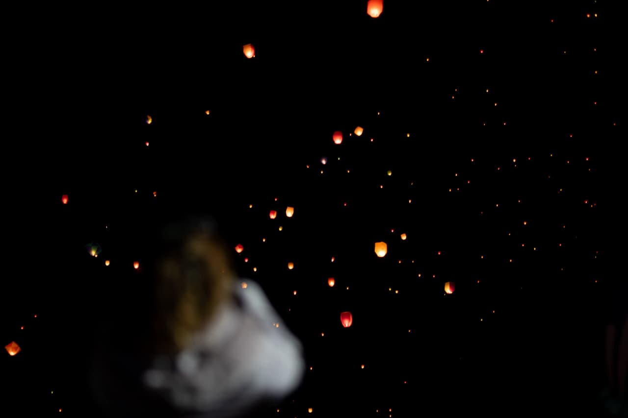 El cielo de Morelia se ilumina con la elevación masiva de globos de Cantoya