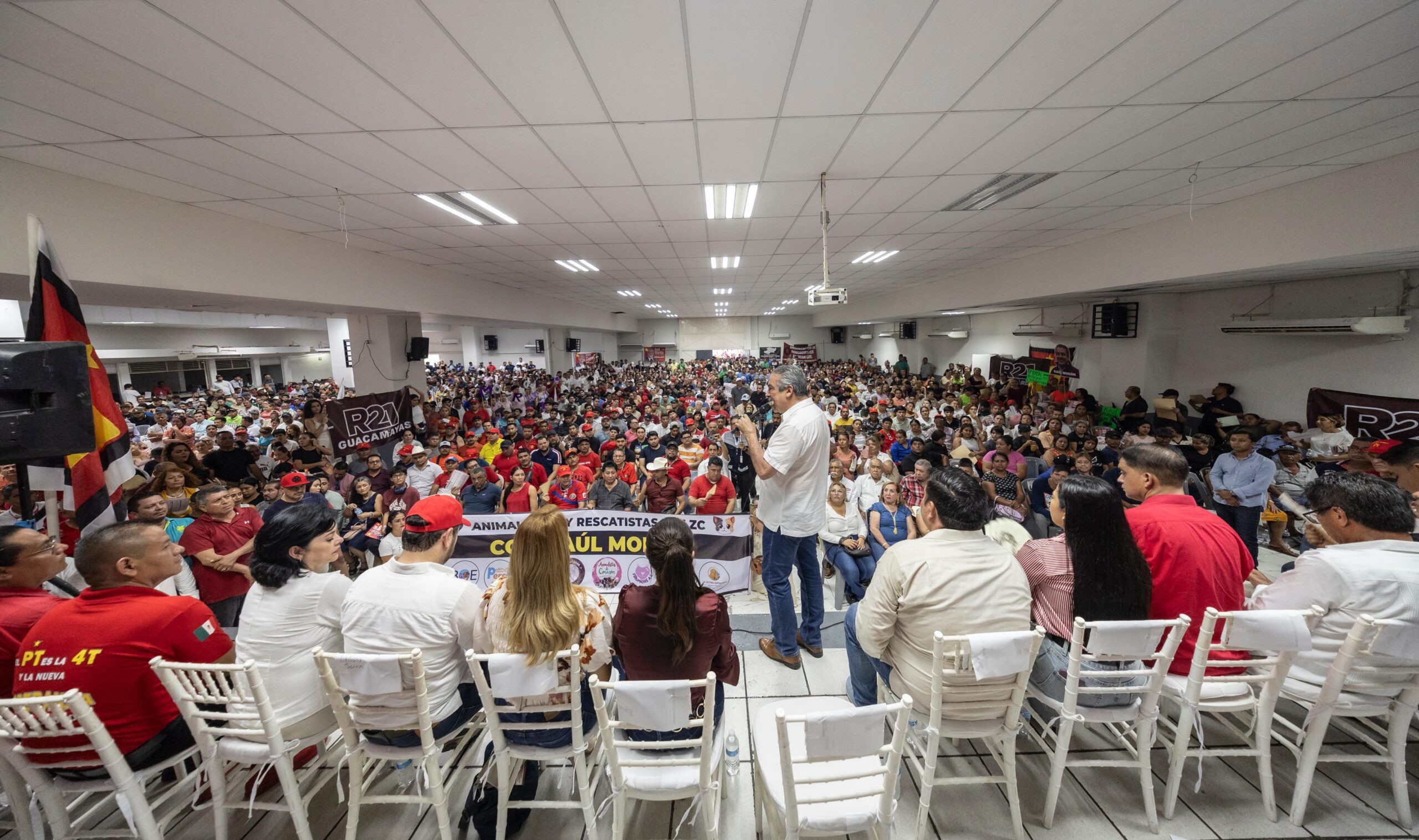 Reconoce Morón entrega del pueblo de Michoacán a la Cuarta Transformación