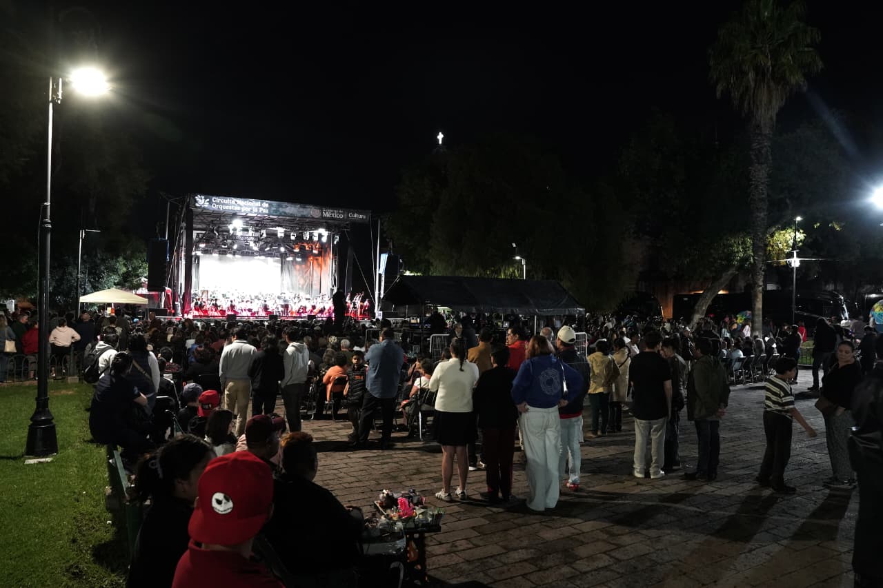 OSIM llena la Plaza Morelos de música