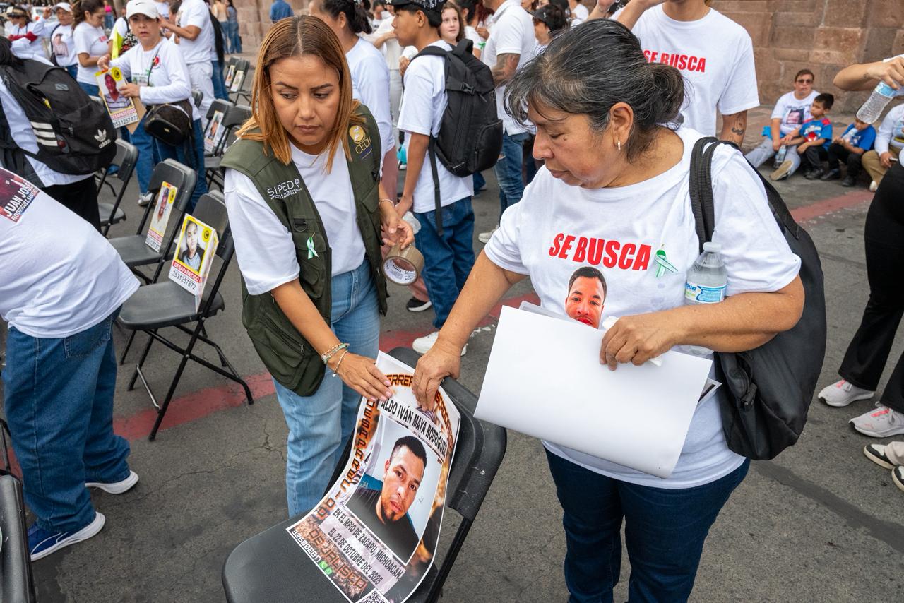 Familias de desaparecidos marchan en Morelia y exigen respuestas