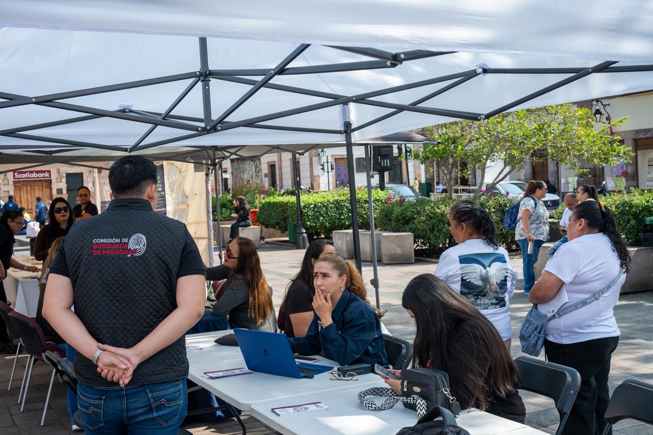 Instalan módulos para casos de desaparición en plaza Ocampo de Morelia