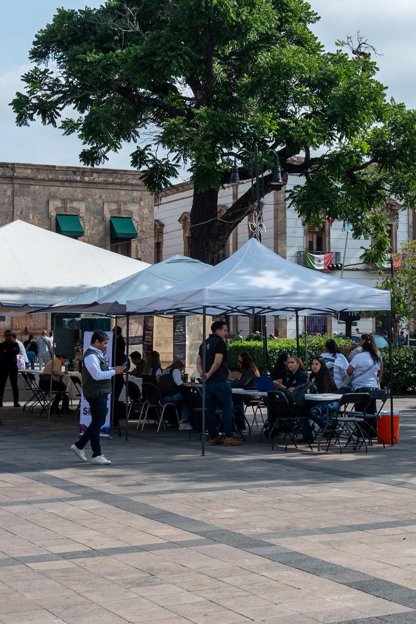 Instalan módulos para casos de desaparición en plaza Ocampo de Morelia