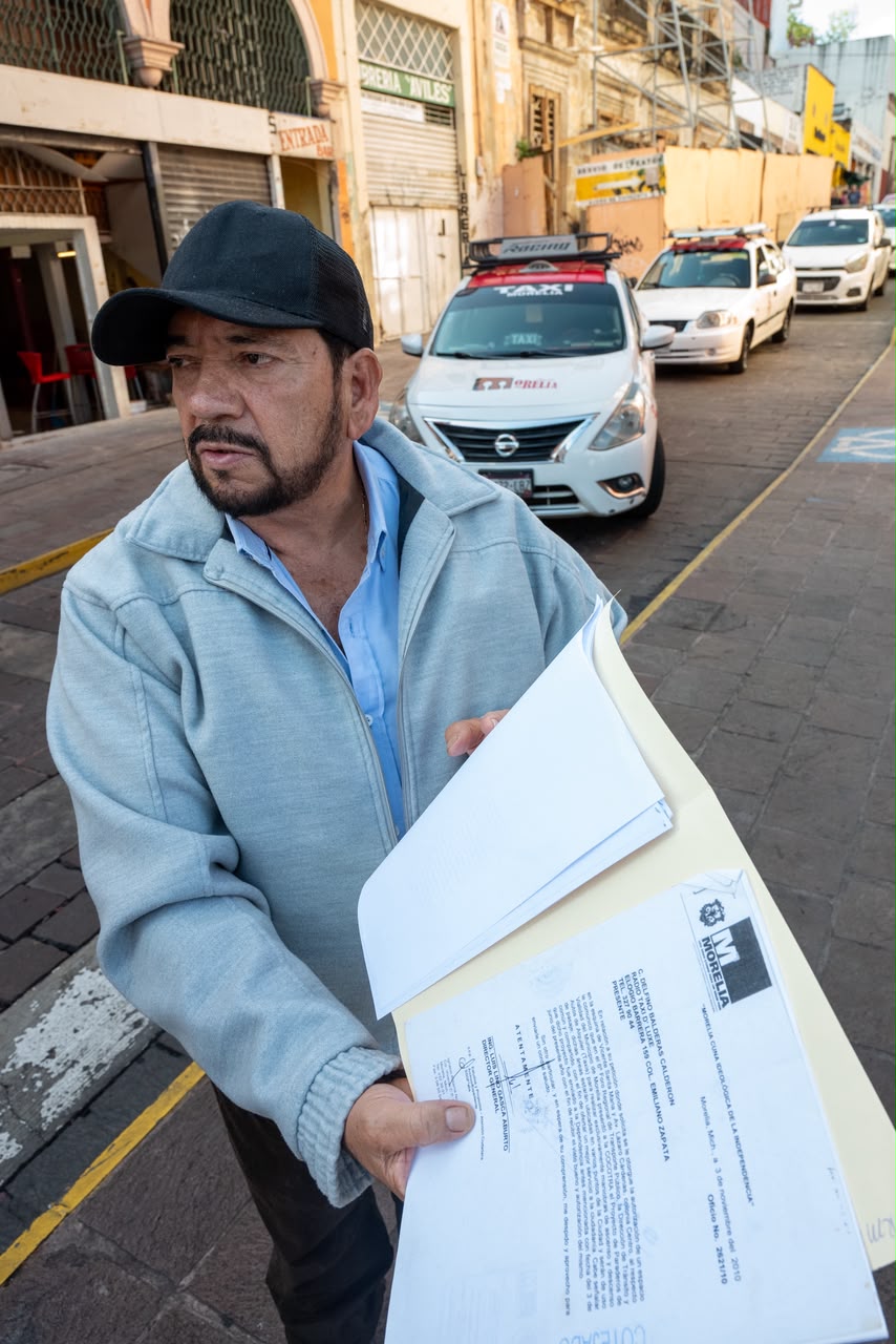 Taxistas toman oficinas municipales del CAM y Manantiales; exigen diálogo con el Ayuntamiento