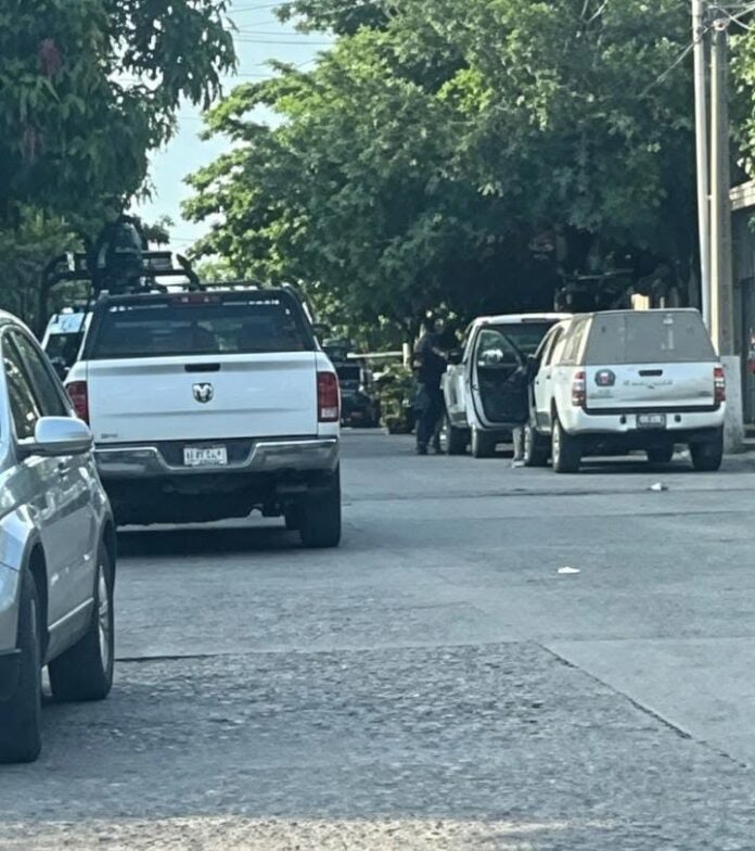 Dispara contra mujer y después se quita la vida, Apatzingán