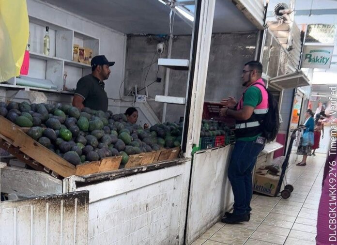 Grecia Quiroz impulsa cultura de limpieza en los mercados de Uruapan