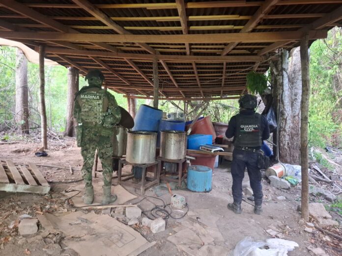 Jornada de emergencia en Michoacán: dos muertos, varios lesionados y laboratorio desmantelado Jornada de emergencia en Michoacán: dos muertos, varios lesionados y laboratorio desmantelado