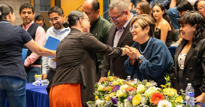 Celebran 42 aniversario del Sindicato de Aseo Público de Uruapan