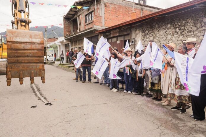 Grecia Quiroz, continuidad a obras en comunidades de Uruapan