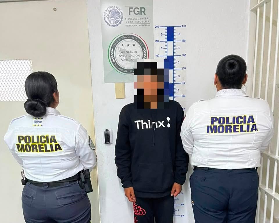 Motociclista balea a hombre en colonia Margarita Morán, en Morelia