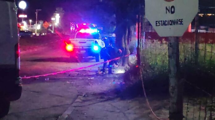 Hecho de violencia hacia dos transeúntes deja un herido