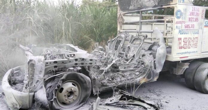 Incendio de camioneta en Turicato y choque en Morelia dejan dos lesionados Incendio de camioneta en Turicato y choque en Morelia dejan dos lesionados