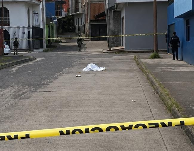 Asesinan a joven en colonia Valle de San Pedro de Uruapan