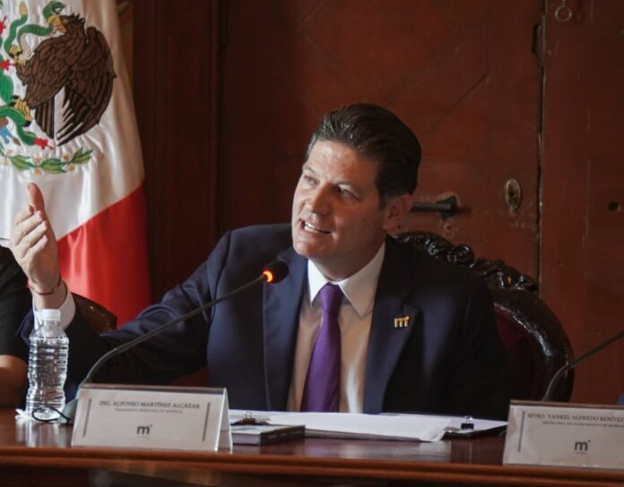 Alfonso Martínez entrega informe gubernamental