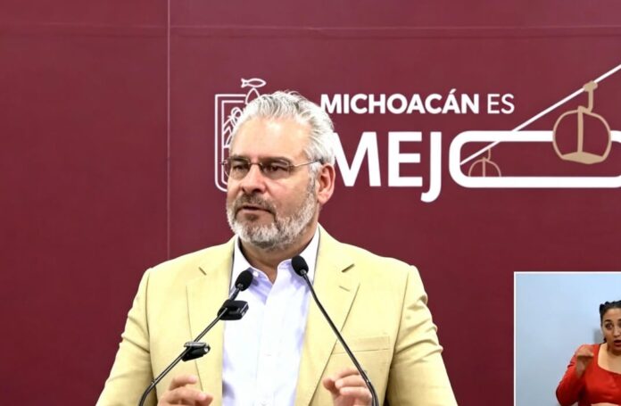 Bedolla niega censura en redes por críticas al Morebús
