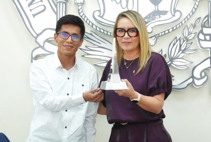 UMSNH, una institución con proyección internacional UMSNH, una institución con proyección internacional