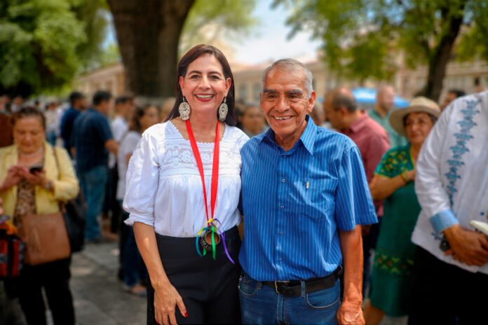 Reconocer a adultos mayores es honrar al estado: Gaby Molina