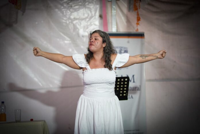 Jenny Valencia Alzate presenta GORDA en Morelia