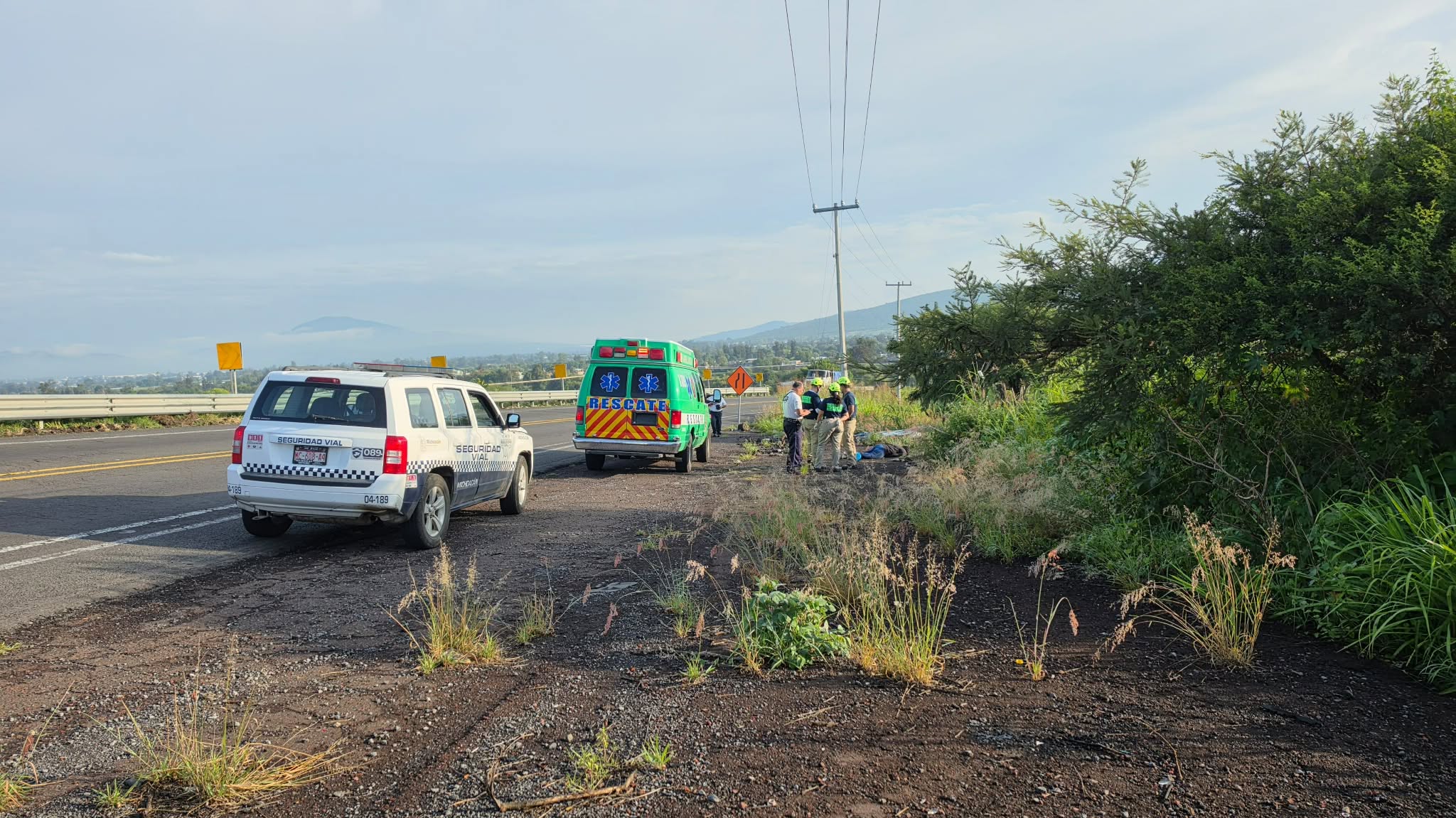 Abandonan cadáver de una mujer en Libramiento Norte de Zamora