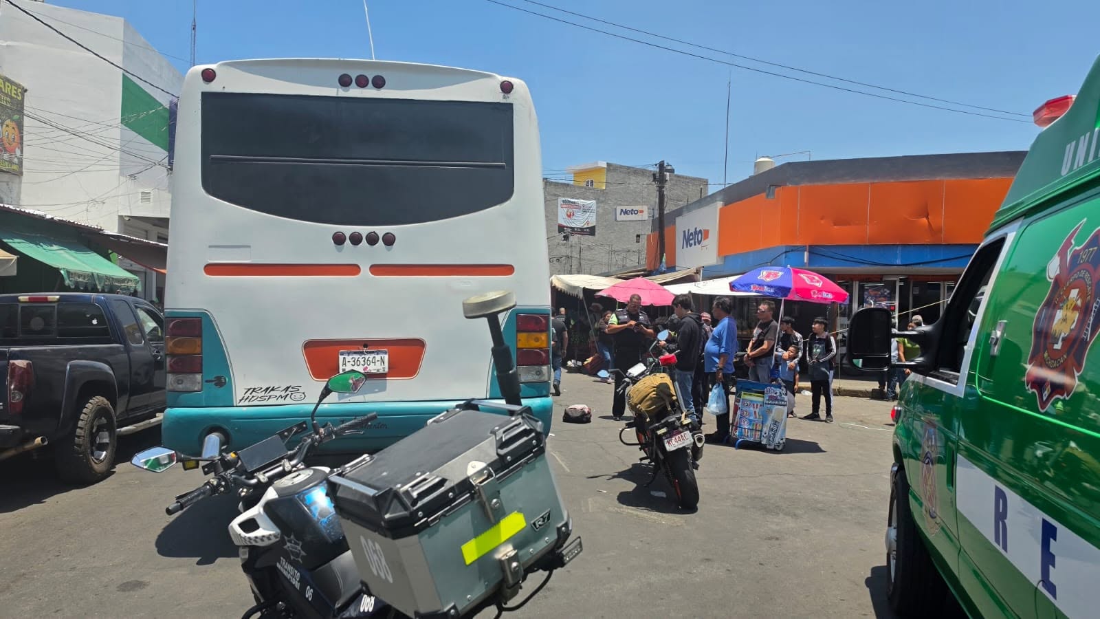 Volcadura en la Morelia y atropellamiento en Zamora dejan una mujer lesionada y daños materiales