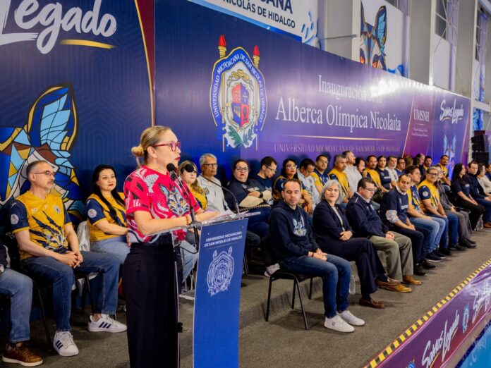 Con espectacular apertura, Yarabí Ávila da inicio a las actividades de alberca olímpica nicolaita