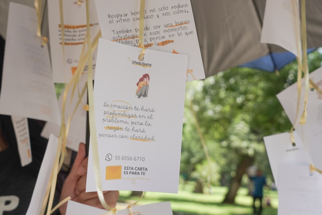 HELP lleva al Bosque Cuauhtémoc un mensaje de apoyo para prevenir el suicidio