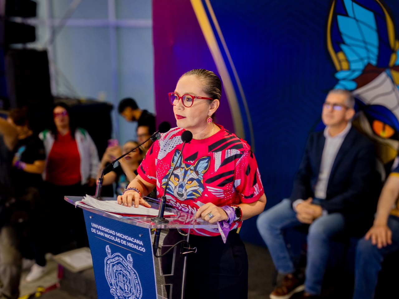 Con espectacular apertura, Yarabí Ávila da inicio a las actividades de alberca olímpica nicolaita