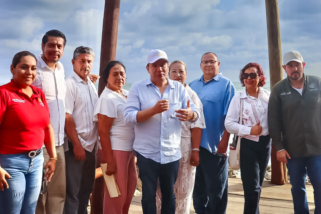 Evalúan daños en playas de Lázaro Cárdenas tras paso del huracán