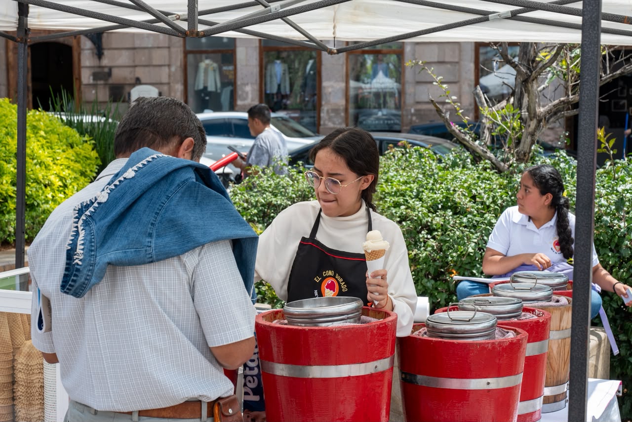 Sabores, artesanías y emprendimientos llenan el corazón de Morelia