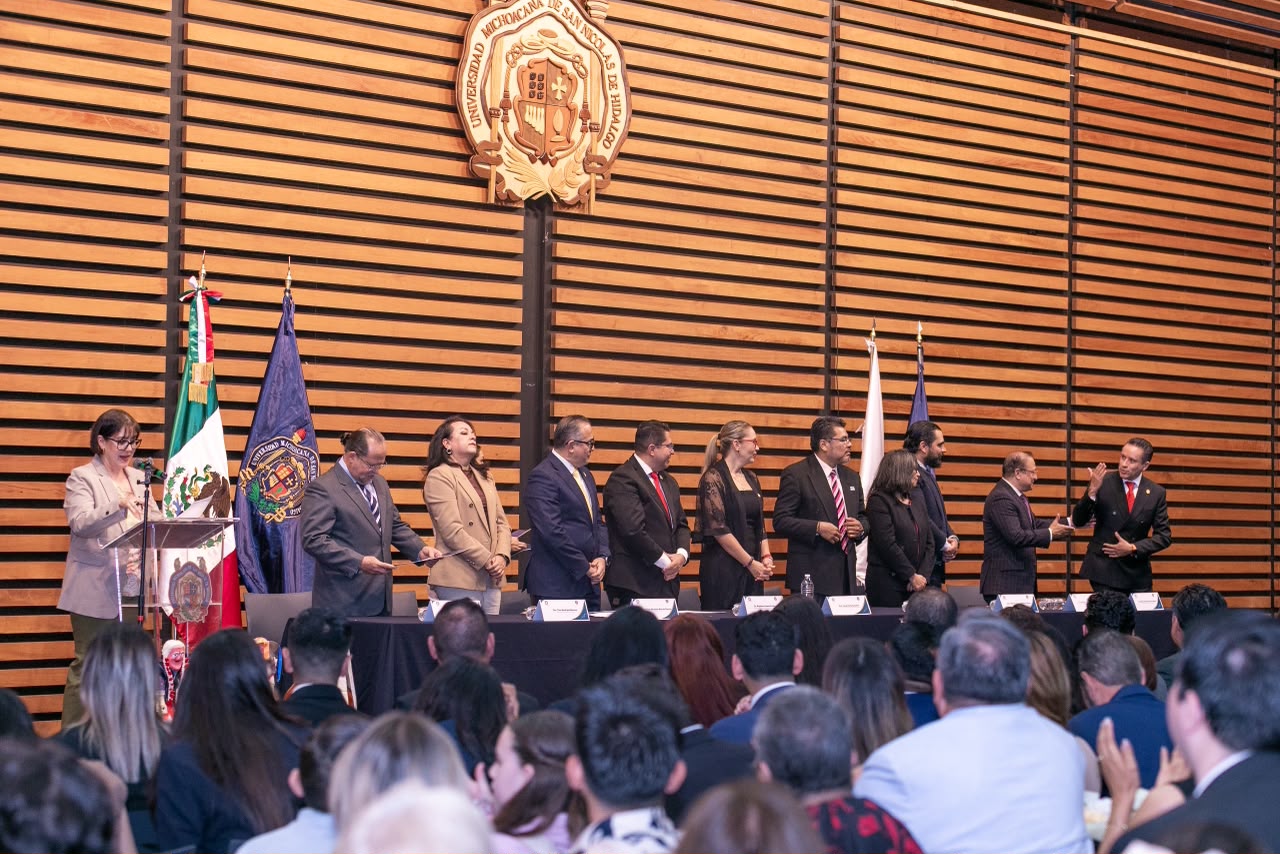 Pide Yarabí a egresados de posgrado poner su talento al servicio de la sociedad