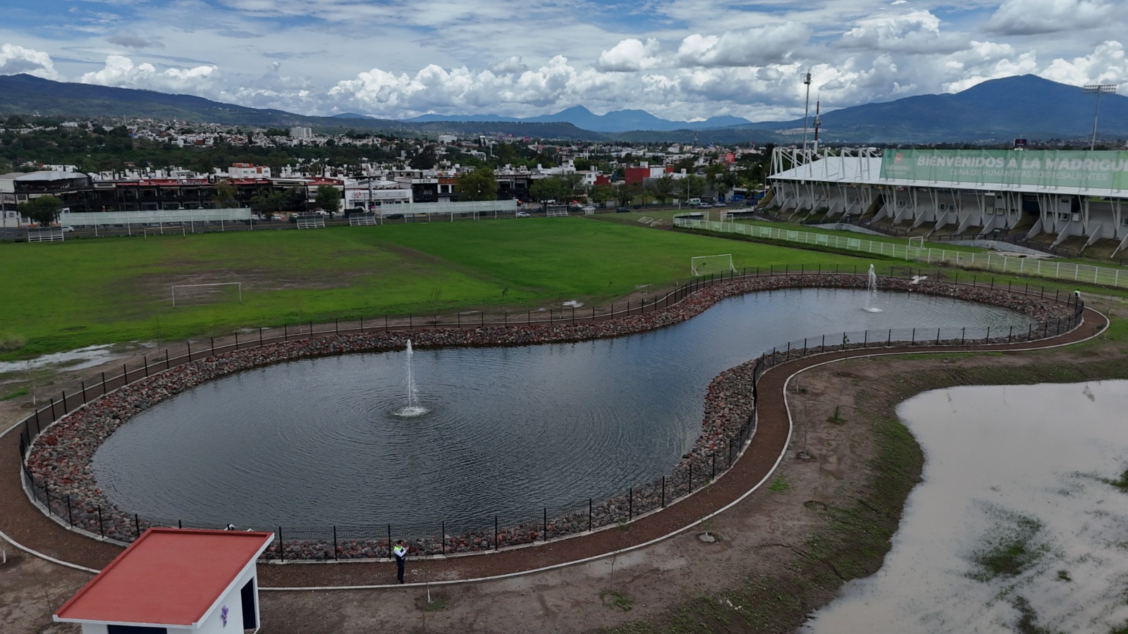 Infraestructura digna: UMSNH por la ruta de la transformación en gestión de Yarabí Ávila