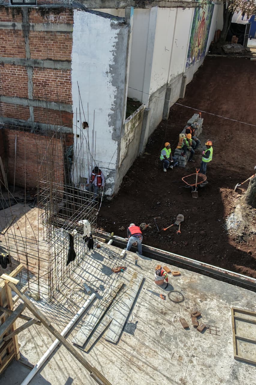 Avanza construcción del Centro Cultural y de Convenciones en la Plaza de la Paz