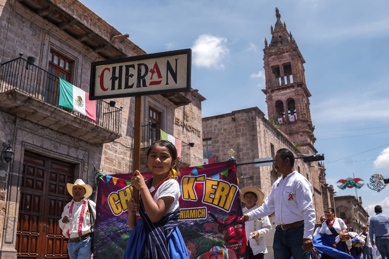 Más de 4 mil artesanos toman las calles de Morelia para celebrar su día