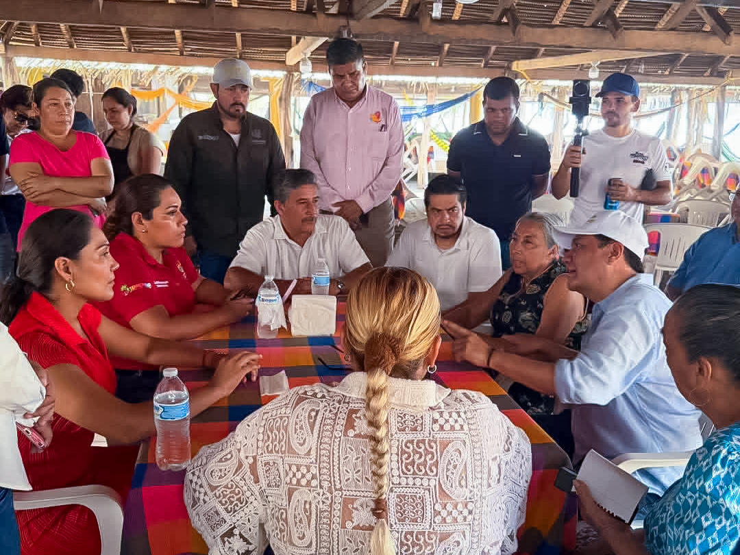 Evalúan daños en playas de Lázaro Cárdenas tras paso del huracán