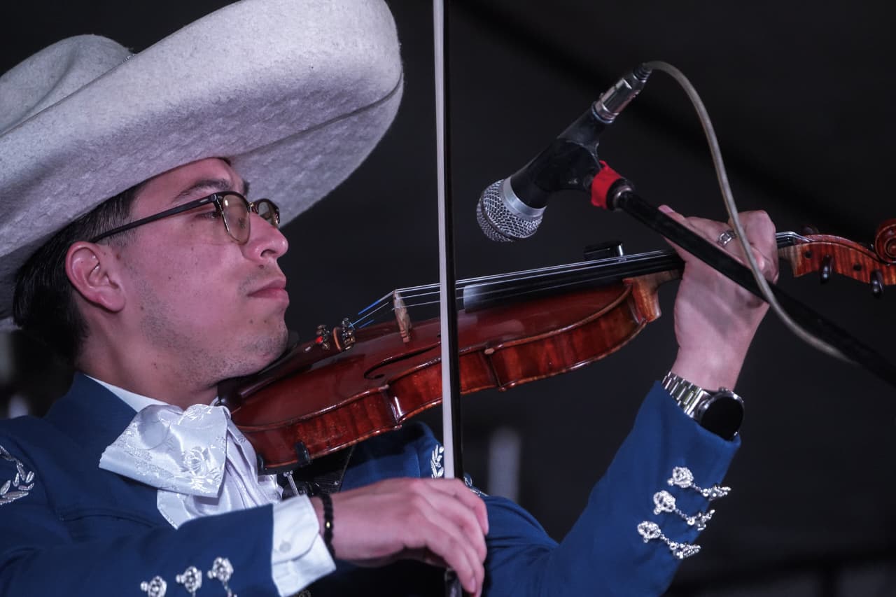¡Échale, mariachi! Plaza Valladolid se llena de música mexicana en la clausura del festival