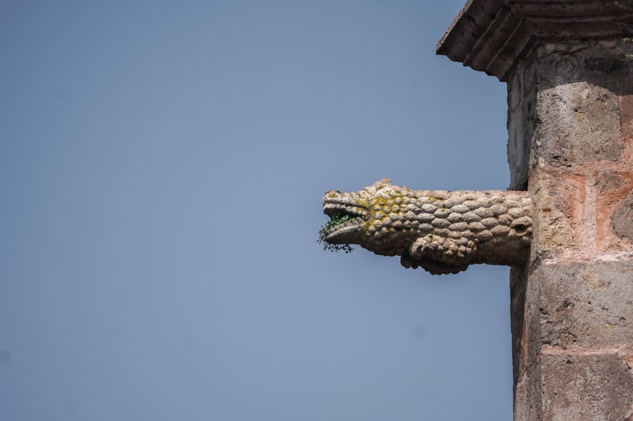 ¿Dragones o caimanes? Las gárgolas que vigilan Morelia desde las alturas