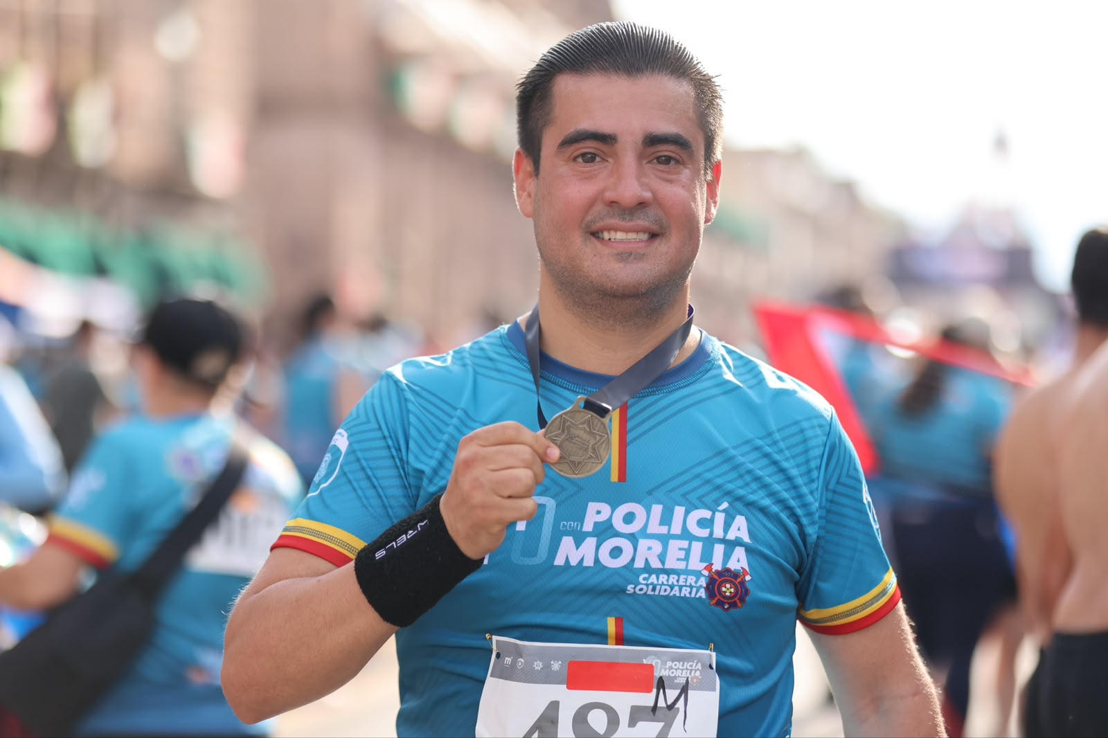 Policía Morelia reúne a más de 1,200 atletas en carrera solidaria