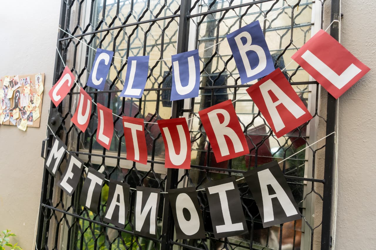 Dos jóvenes y una idea para mirar la cultura de otra manera