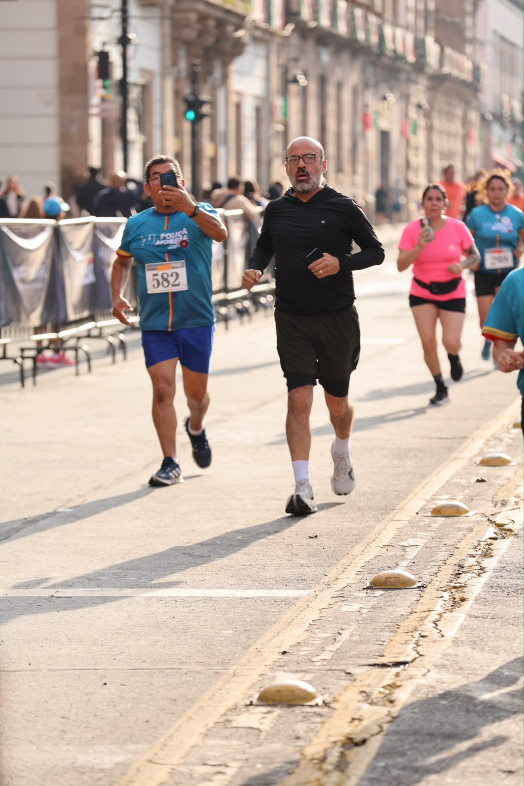 Policía Morelia reúne a más de 1,200 atletas en carrera solidaria