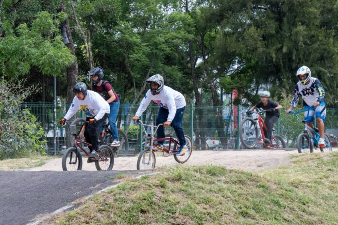 BMX de la vieja escuela reúne a ciclistas de todo México en Morelia