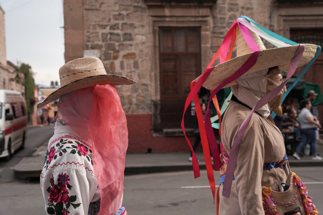 Ballet Folklórico de Michoacán celebra 68 años con desfile en el Centro de Morelia