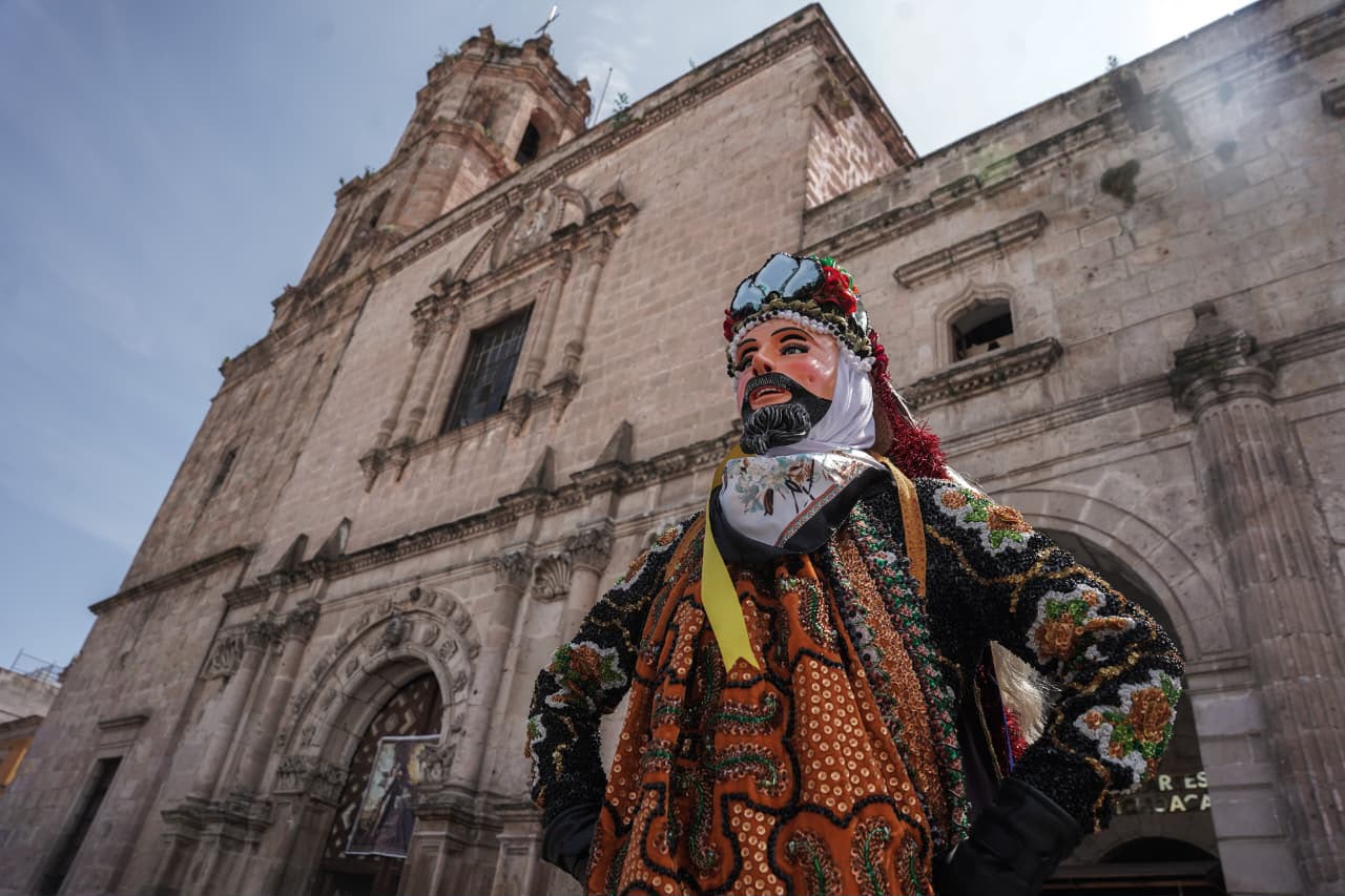Tres hermanos y una herencia: los guardianes de las máscaras de San Juan Nuevo