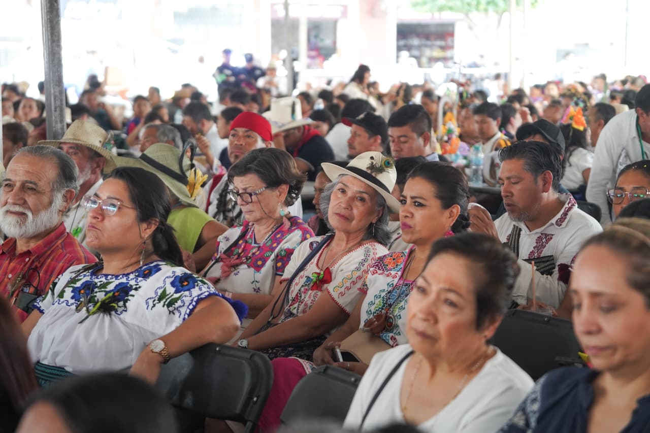 Michoacán reconoce a quienes mantienen vivos sus oficios artesanales