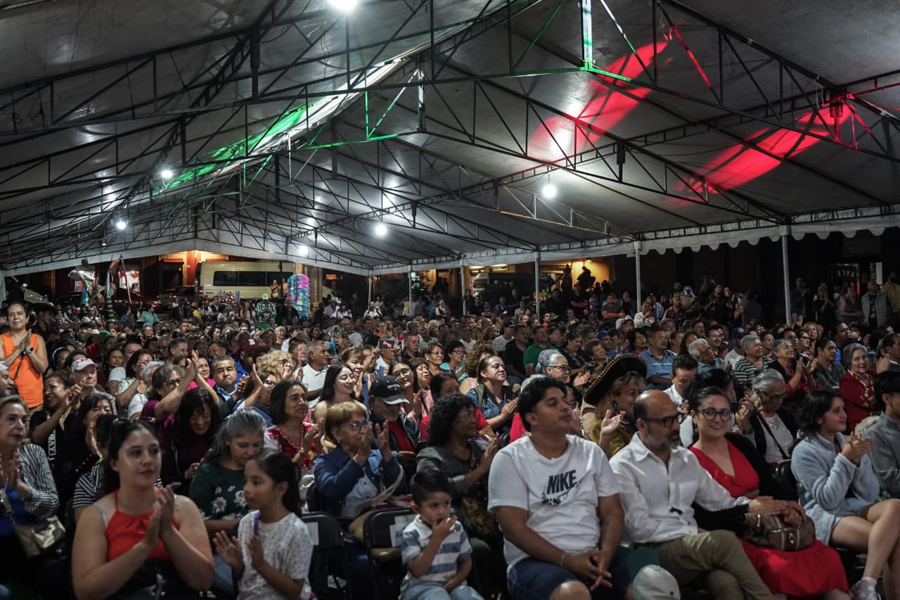 ¡Échale, mariachi! Plaza Valladolid se llena de música mexicana en la clausura del festival