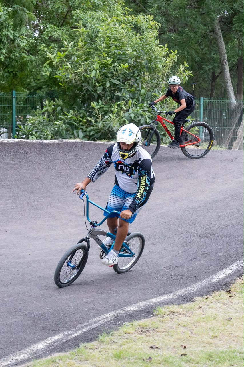 BMX de la vieja escuela reúne a ciclistas de todo México en Morelia