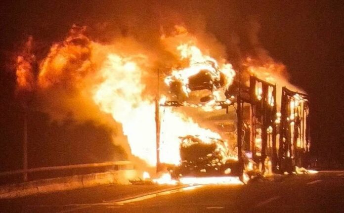 Jornada violenta y accidentes movilizan a autoridades en Michoacán