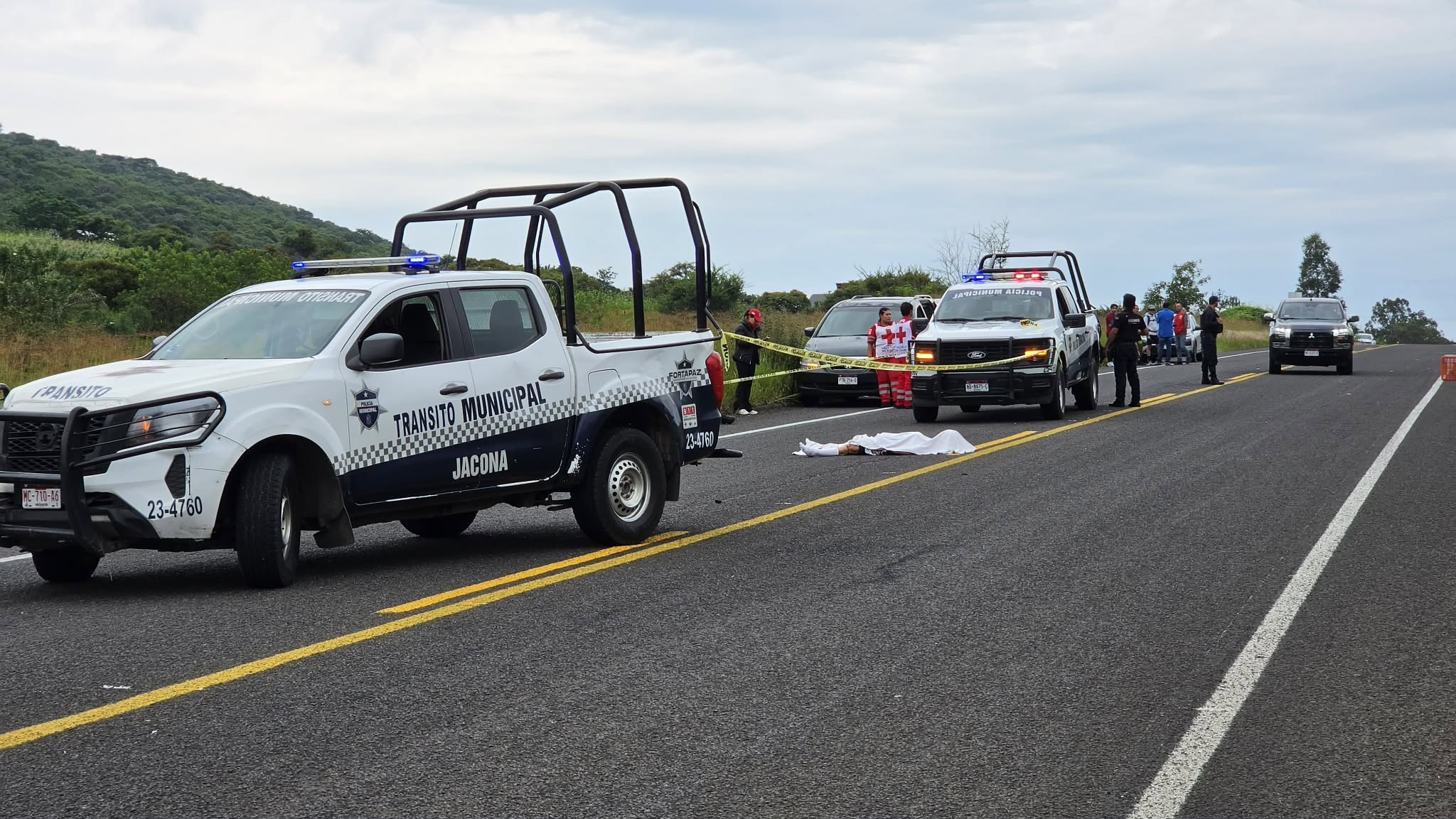 Jornada violenta y accidentes movilizan a autoridades en Michoacán