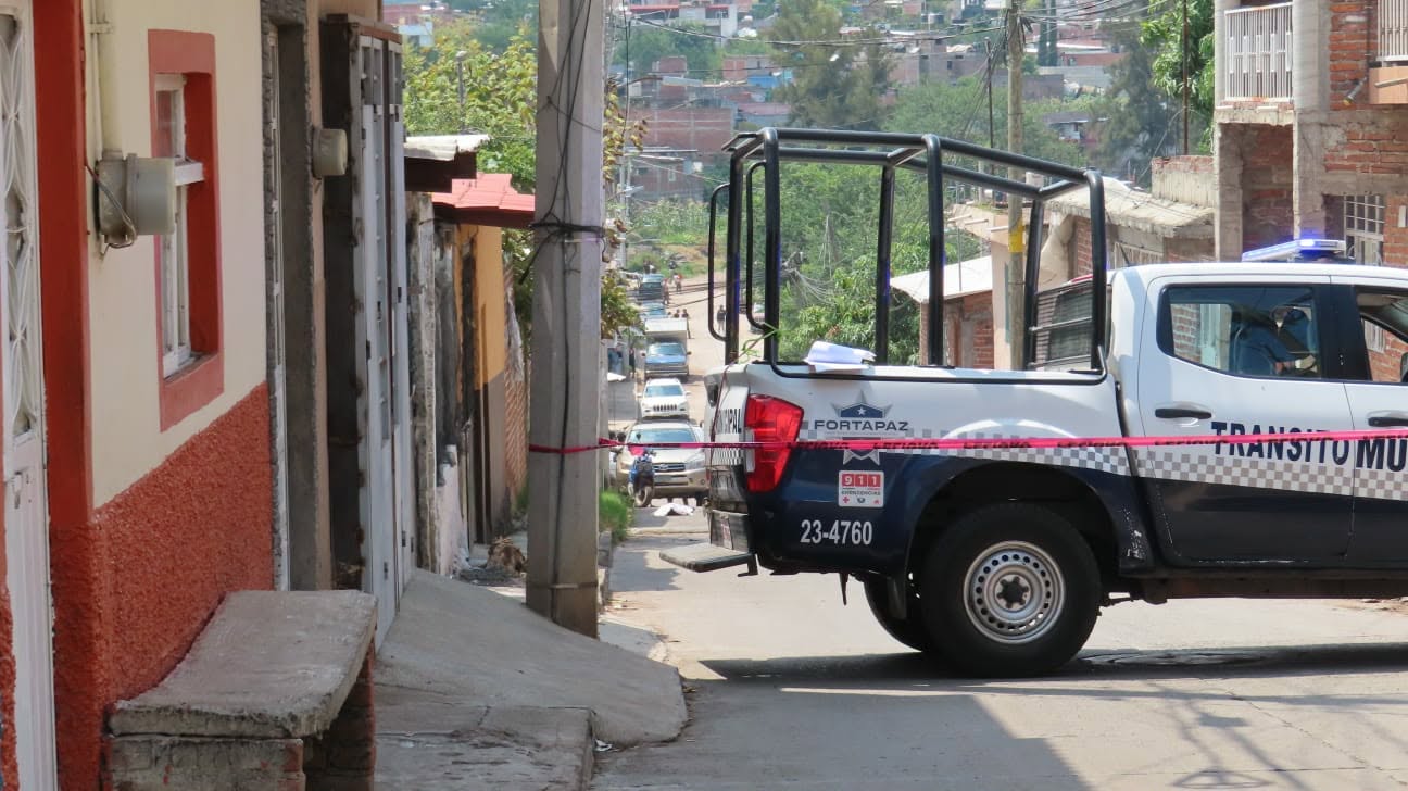 Michoacán: Persecución armada, accidentes y dos muertes marcan jornada