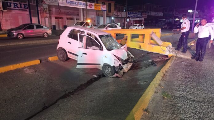 Periodista muere en accidente vehicular en Lázaro Cárdenas Periodista muere en accidente vehicular en Lázaro Cárdenas