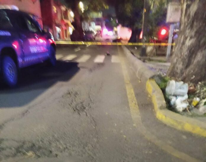 Joven motociclista sufre mortal accidente en Calzada La Huerta